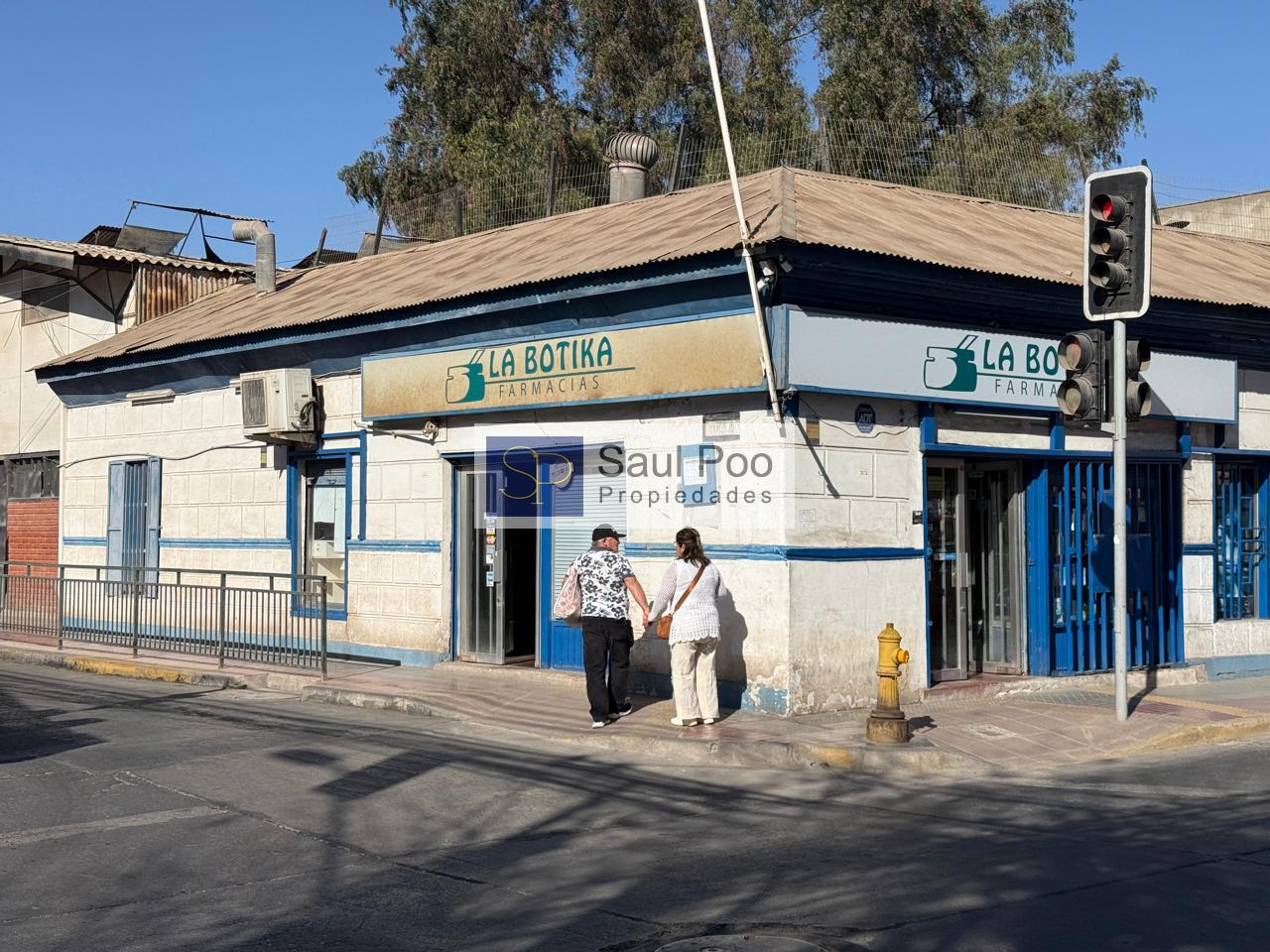 LOCAL COMERCIAL-PREFERENTEMENTE FARMACIA